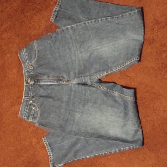 "Levi's" 550 brand. Relax d Tapered leg. Made in USA! High waisted. Size 12. - Picture 2 of 8